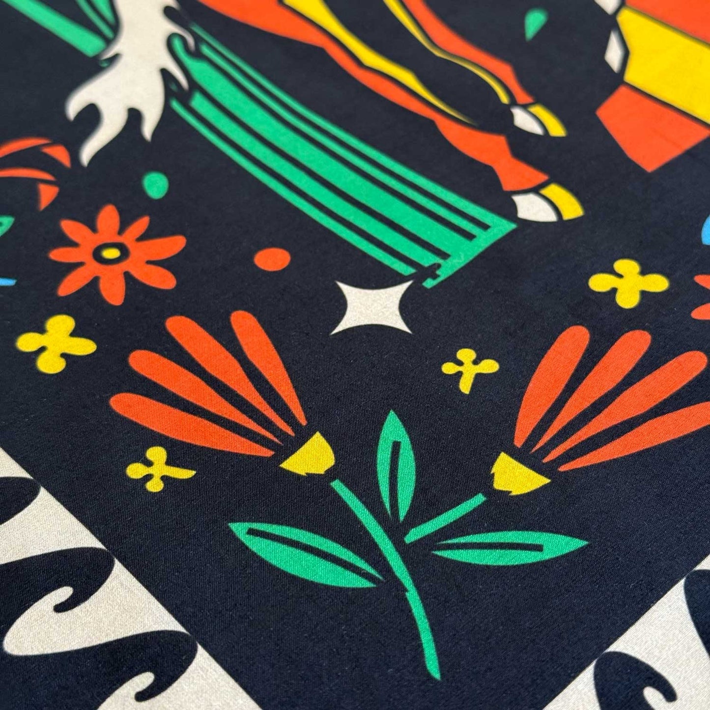 Caballos - SILKY Grande 27"