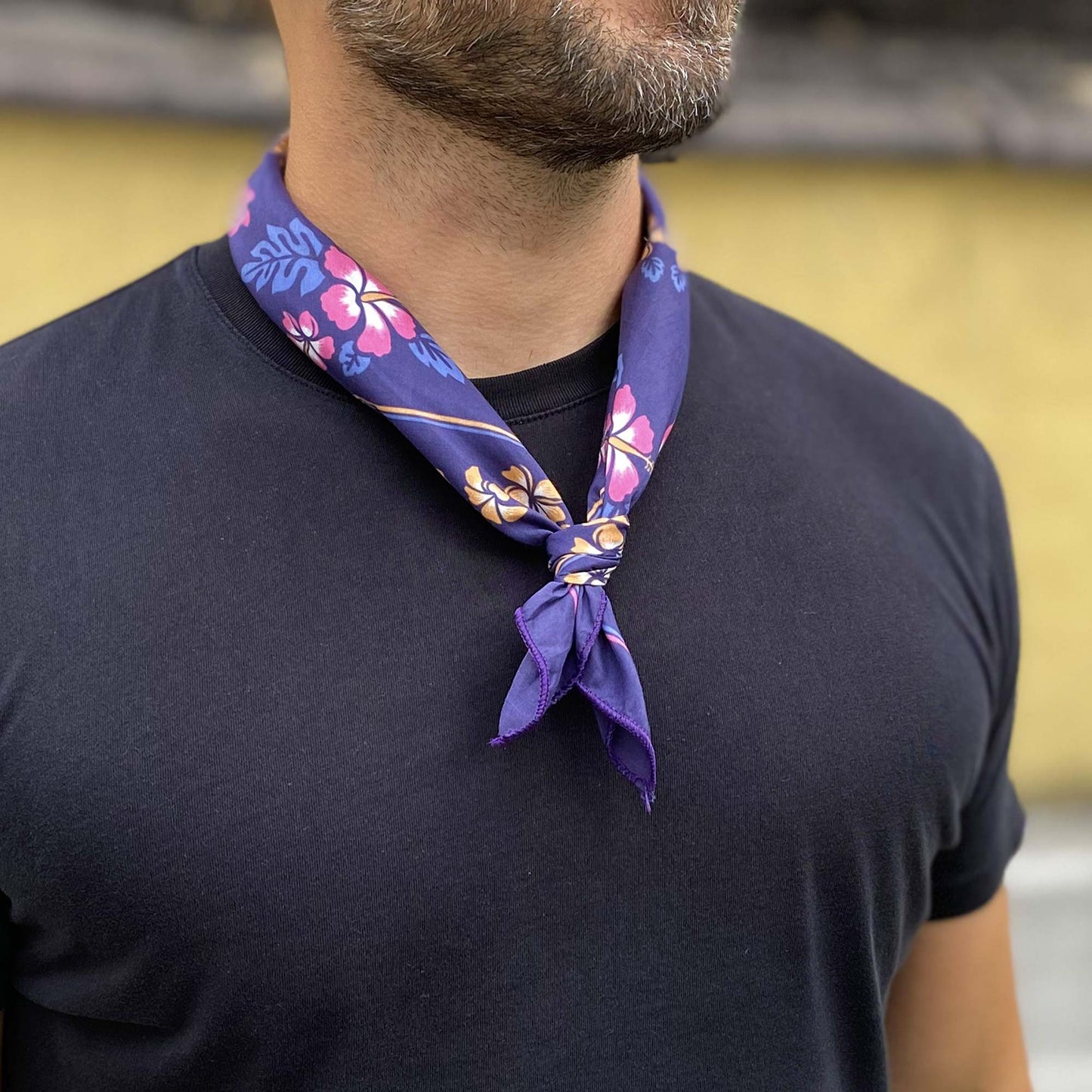 Vintage Hawaiian design in smoky deep purple. Made in the USA 🇺🇸